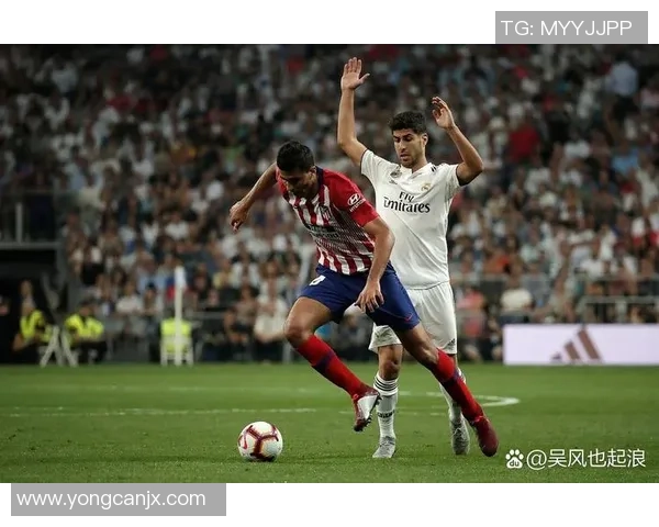 吉纳西亚与西班牙美洲的精彩对决揭示足球战术与团队精神的较量