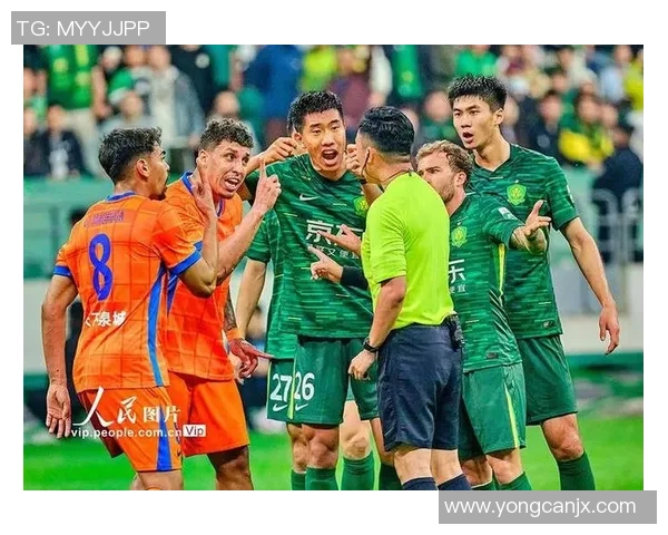 北京国安与山东鲁能激战正酣谁能在这场对决中笑到最后