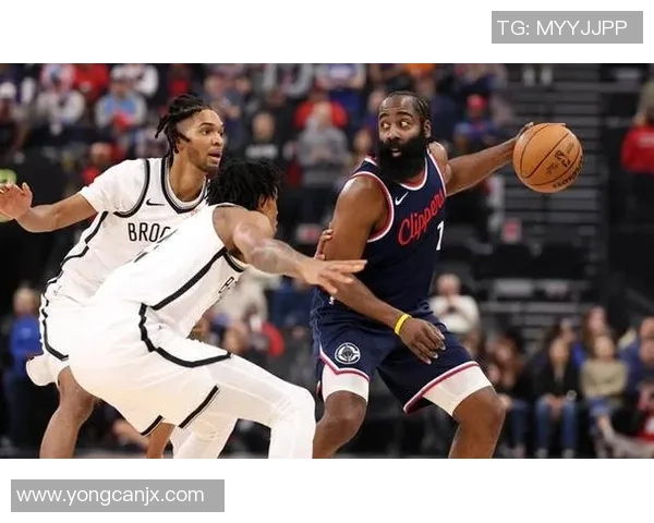 快船与篮网激战正酣2月22日NBA精彩对决引发球迷热议 快船与篮网激战正酣2月22日NBA精彩对决引发球迷热议